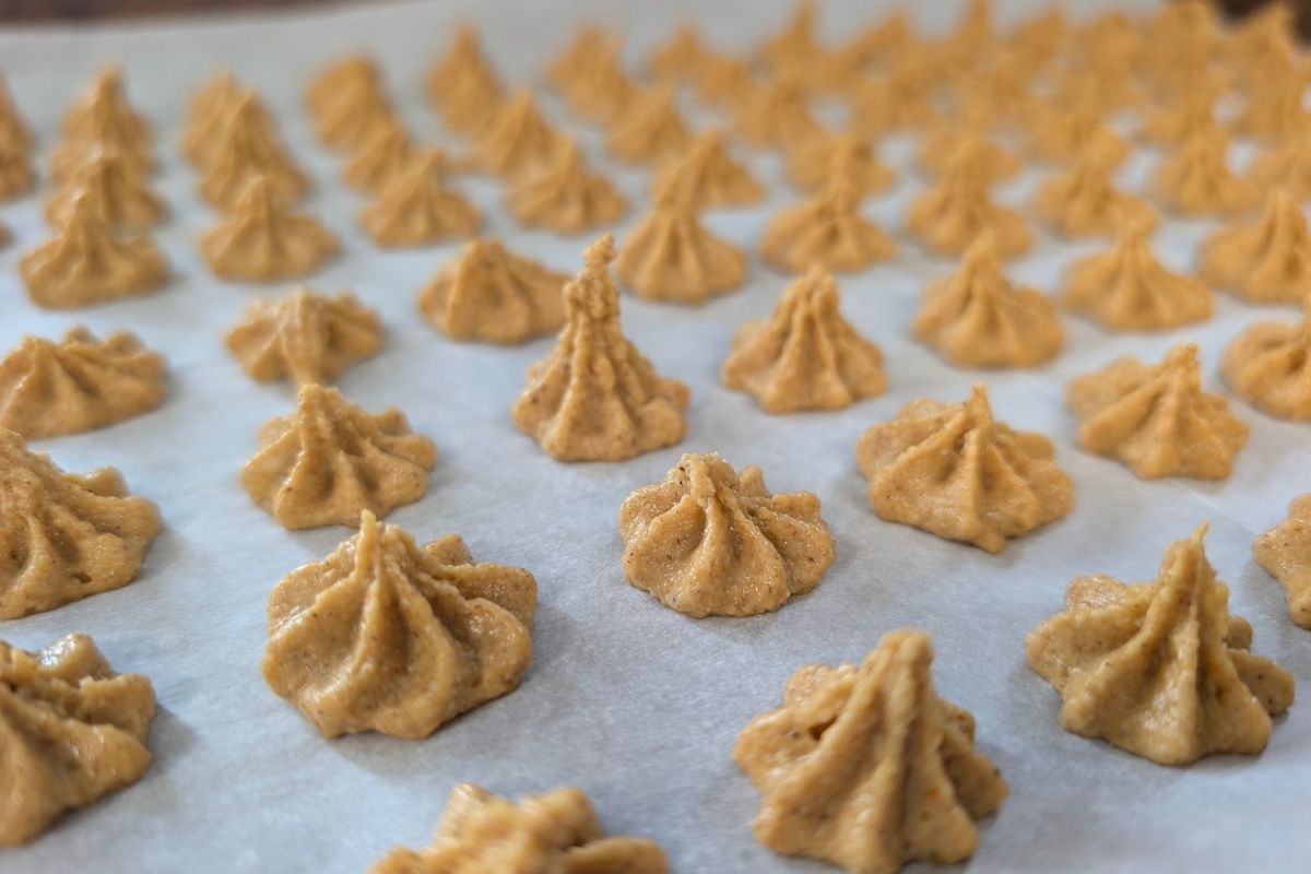 Healthy Pumpkin Spice Puffs for Babies and Toddlers